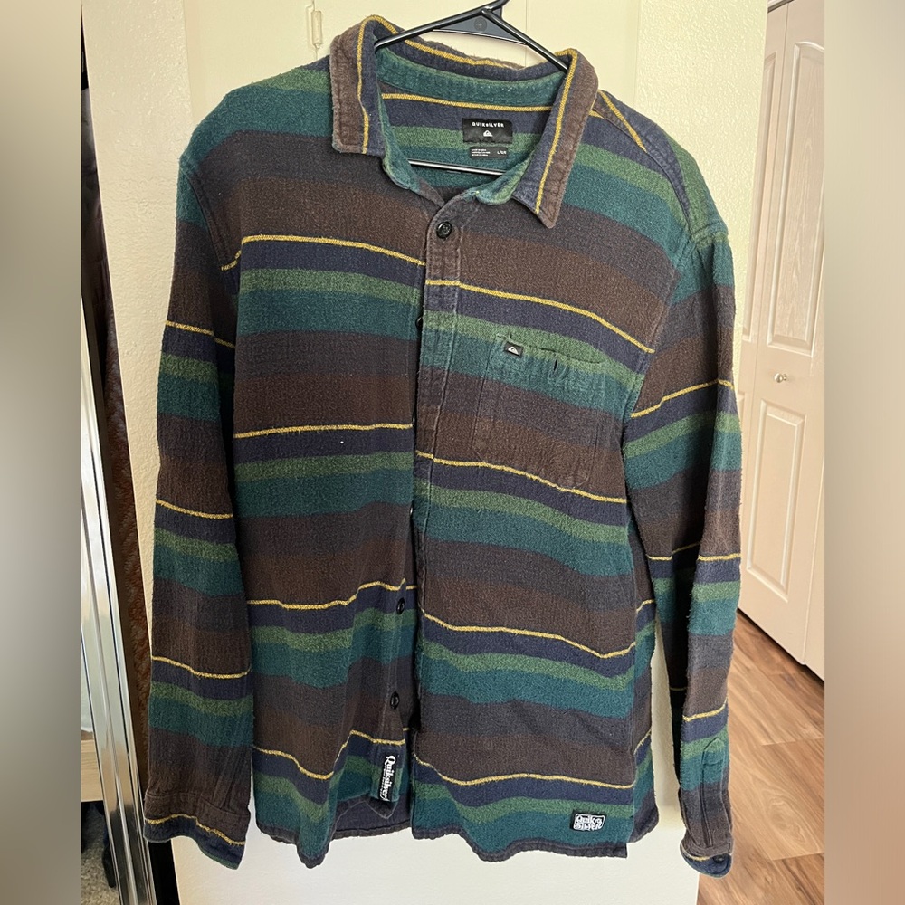 Men’s Quiksilver button up flannel